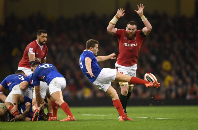 Dupont rout turns Toulouse into Top 14 final warning