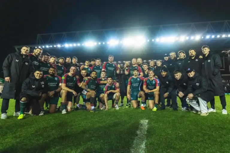 Leicester Tigers Maul Chiefs in Prem Cup Final