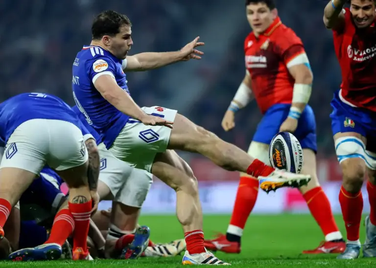 What is a contestable kick in rugby? How has the kicking game changed?