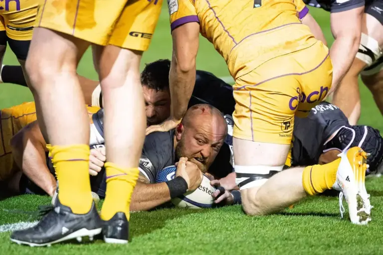 Bath 43-41 Northampton: 6 Tries and a late sin bin gives Bath the win.
