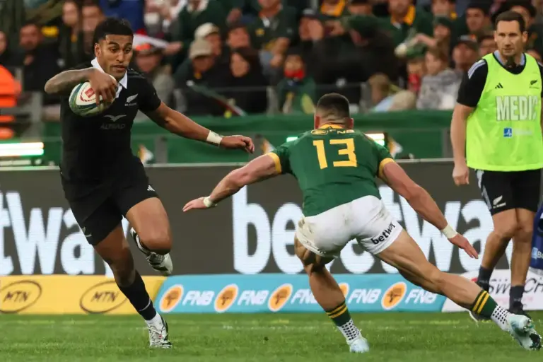 Should Reiko Ioane start at 13 for Leinster against Toulon?