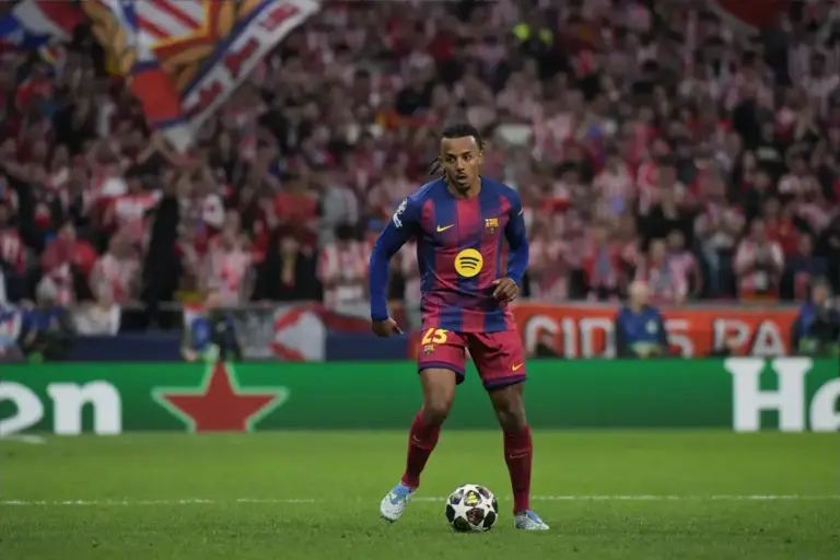 Barcelona star visits Bordeaux Champions Cup clash after Barcelona suspension