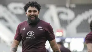 Fehi Fineanganofo delays Newcastle move to target 2027 World Cup