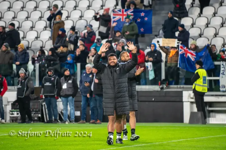 Patrick Tuipulotu playing for the All Blacks against Italy in the 2024 Autumn Nations Series